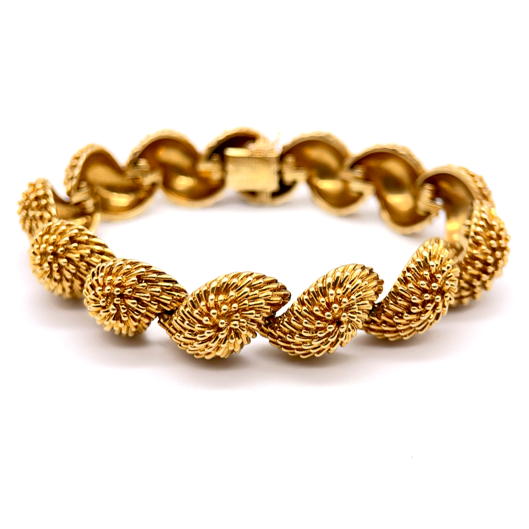 Van cleef & Arpels gold bracelet